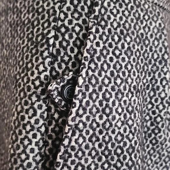 Yves St. Laurent Black and White Patterned Wool Pencil Skirt - Picture 4 of 15